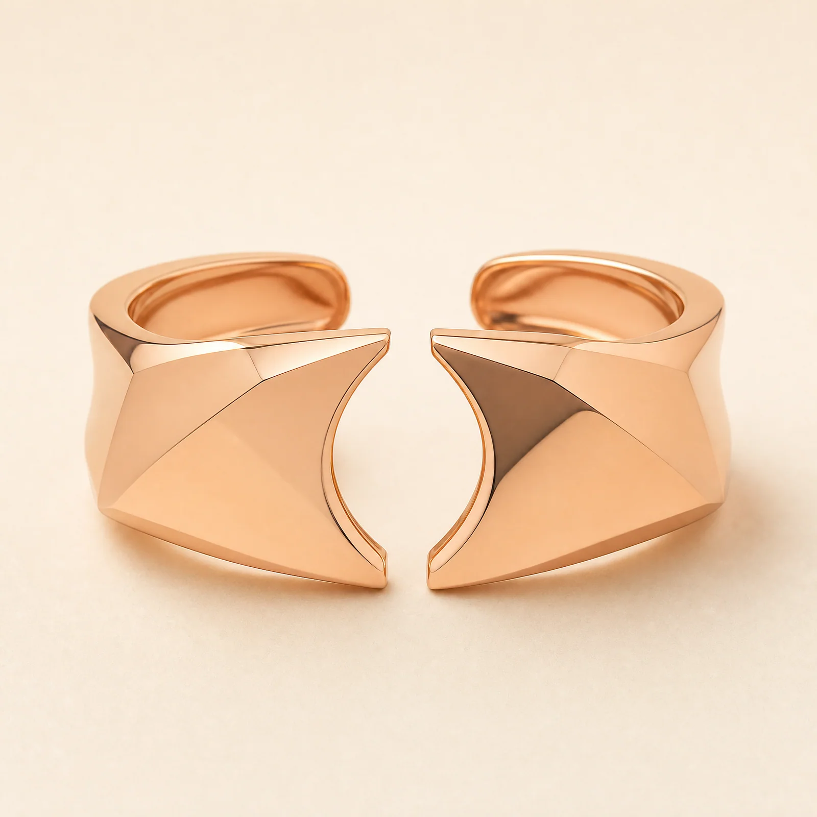 Eclipse Facet Bridge Bracelet — official catalogue photo
