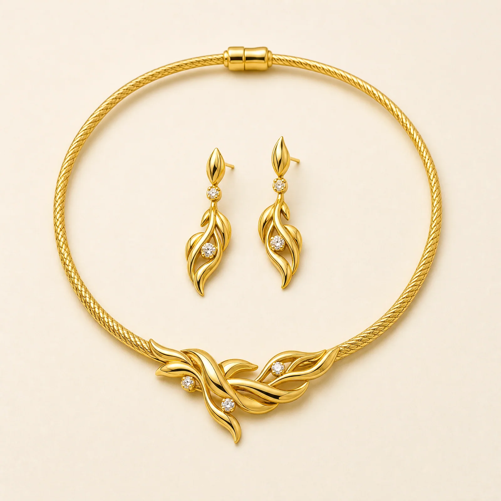 Eclipse Ropevine Necklace Set — official catalogue photo