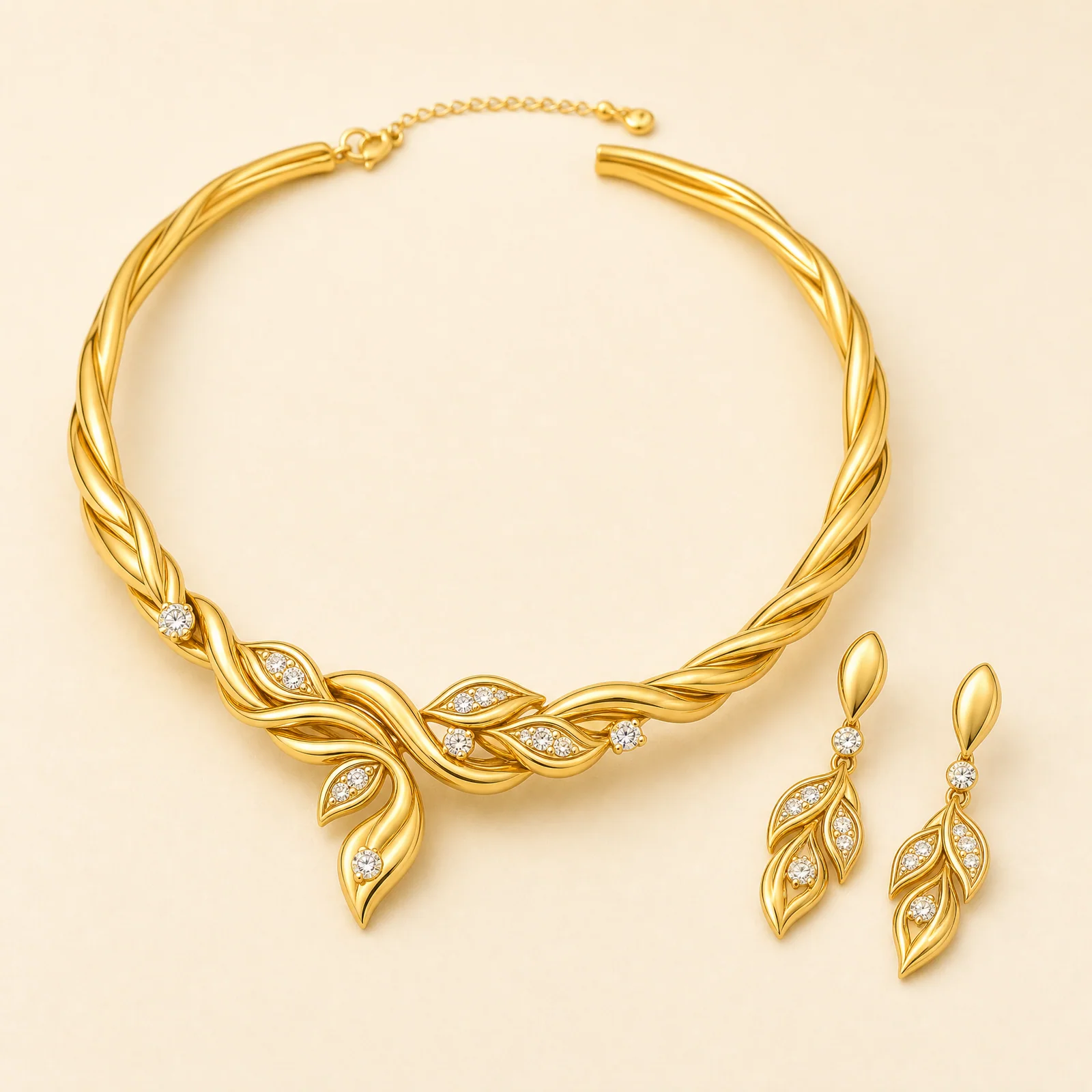 Crescent Ropevine Necklace Set — official catalogue photo